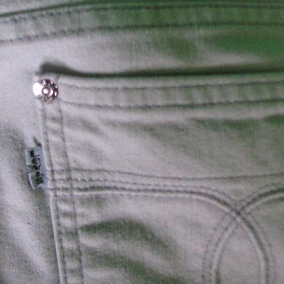 Vintage Gray Levi's Denim Jeans - Picture 2 of 7